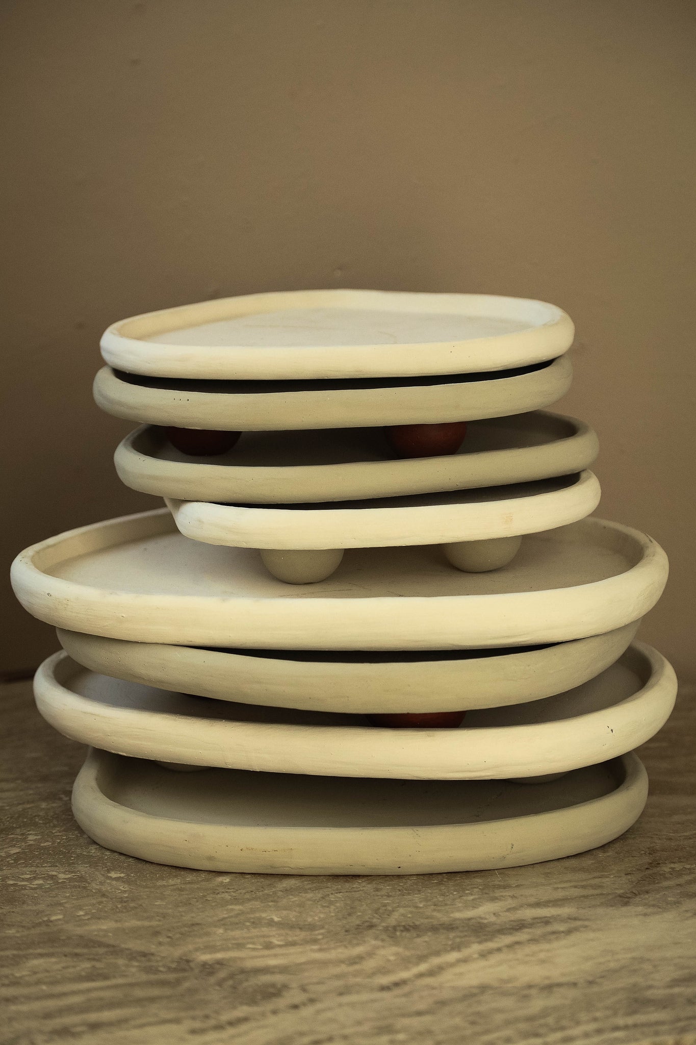 Tammy Taupe Cement Organic Plate L