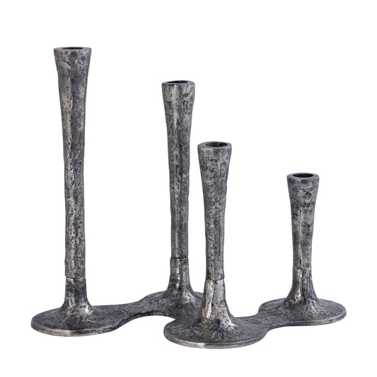 Lynette Silver Casted Alu Candleholder Rounds Base
