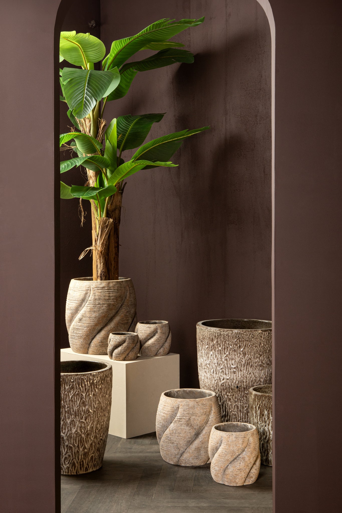 Evanthia Taupe Cement Pot Swirl Round L