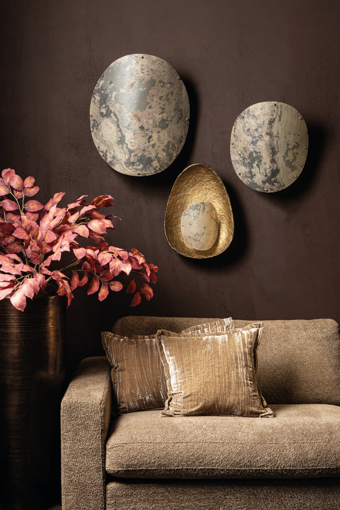 Hen Natural Stone Veneer Wall Lamp Small