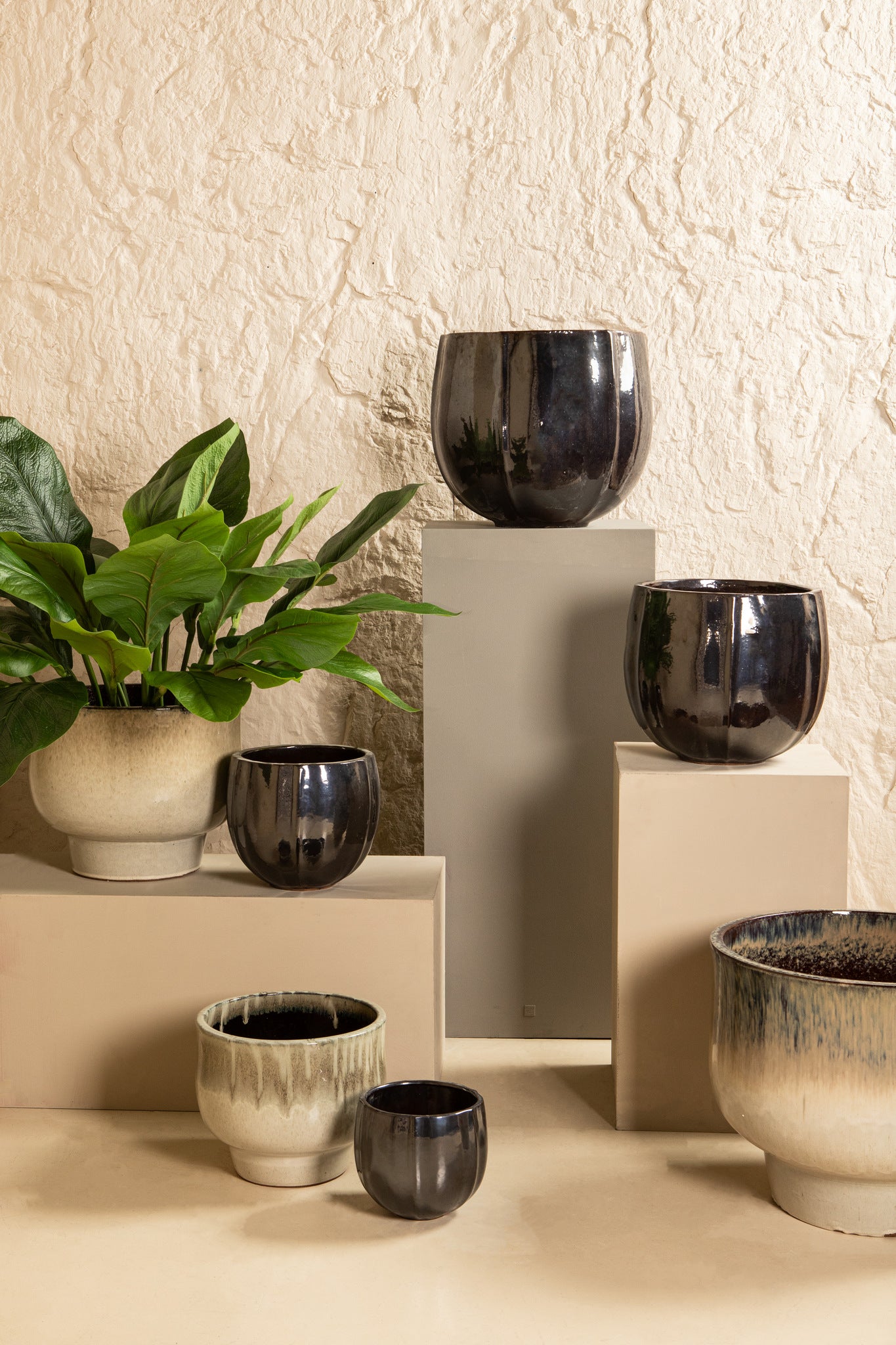 Ayasha Silver Glazed Ceramic Pot Shiny Round SV4