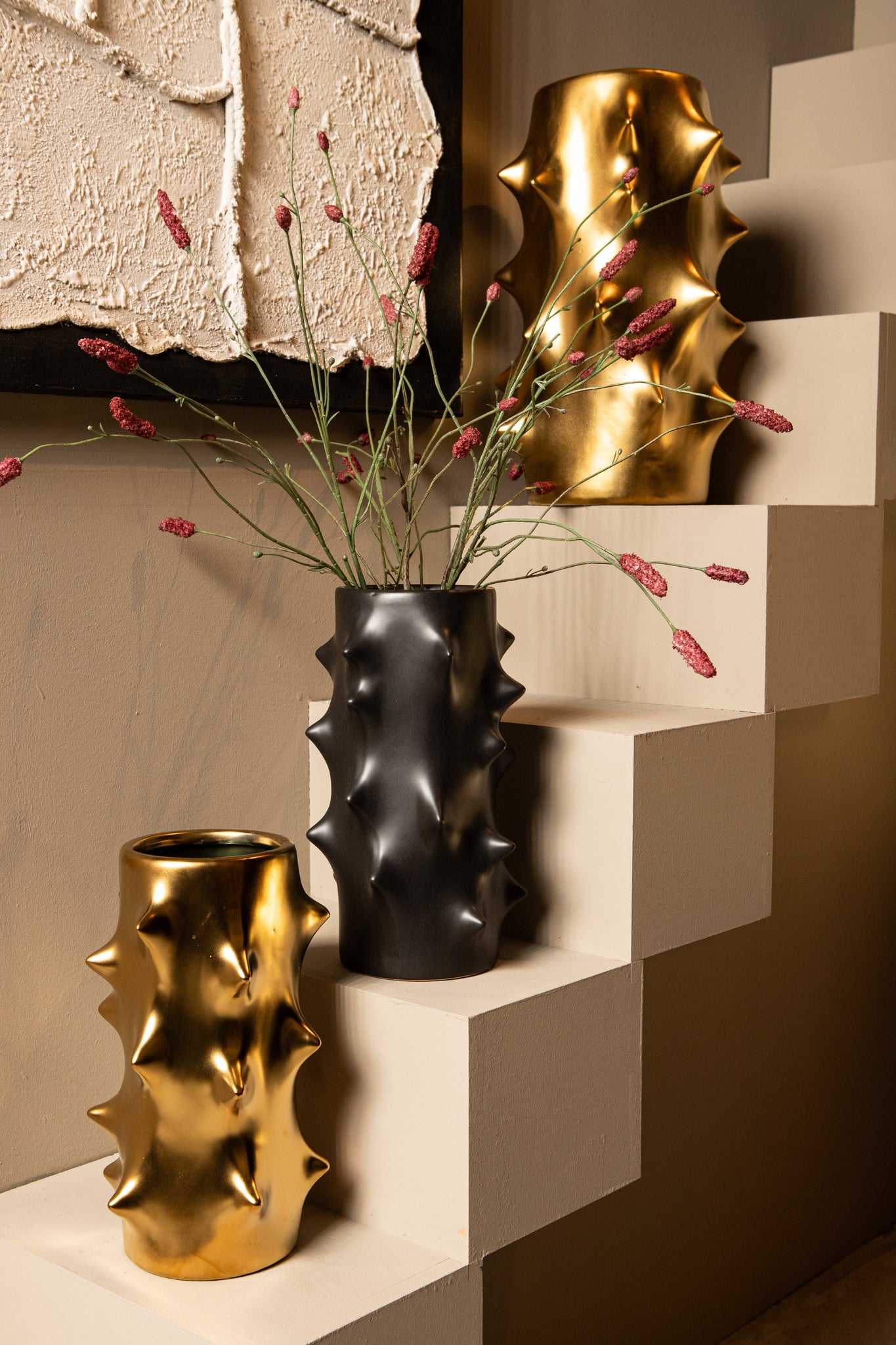 Oswaldo Gold Round Shaped Ceramic Pot Bulges Low