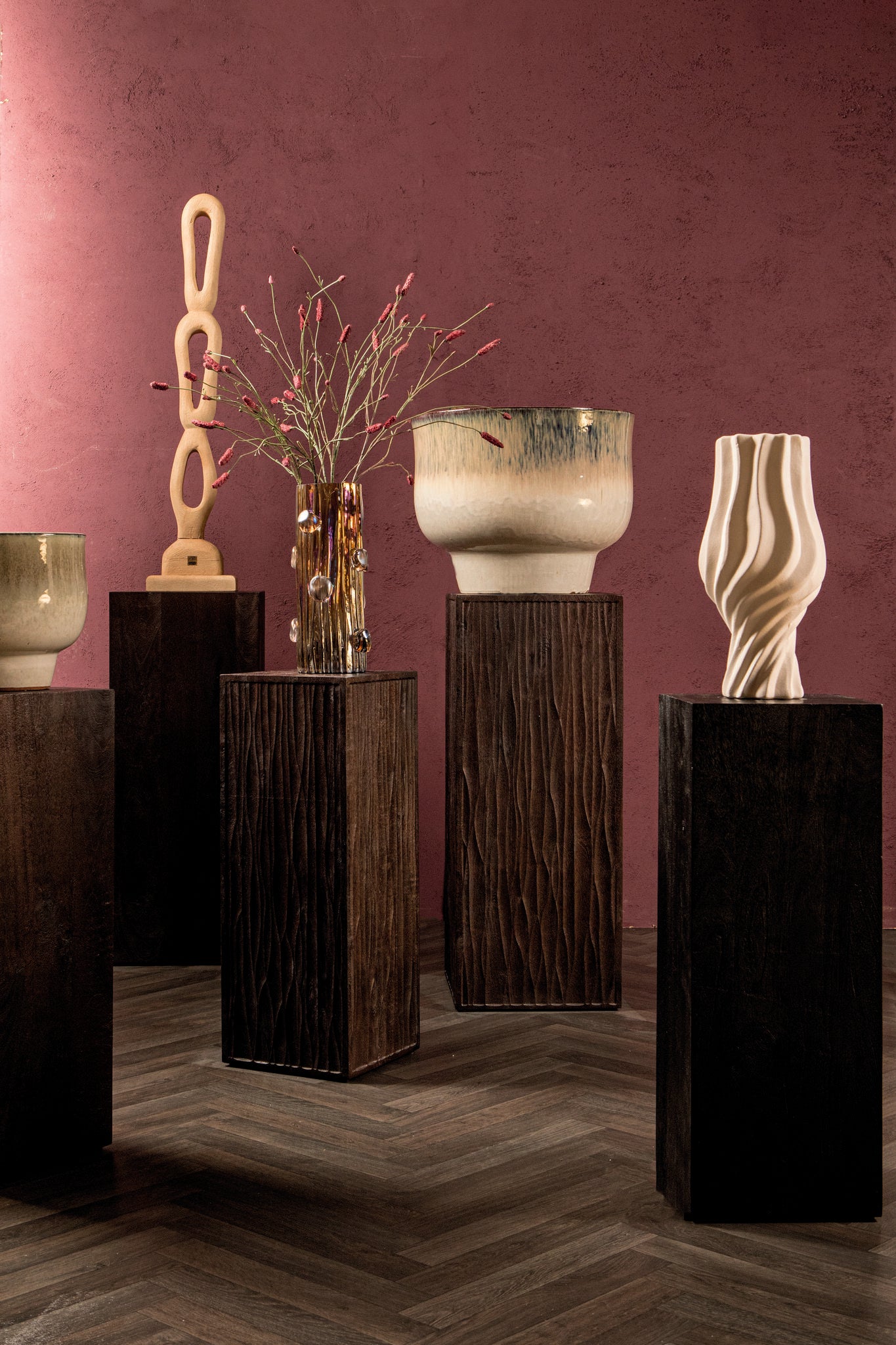 Riko Bruine Mangohout Zuil met Golvende Carving Set van 2 90x35x35 cm