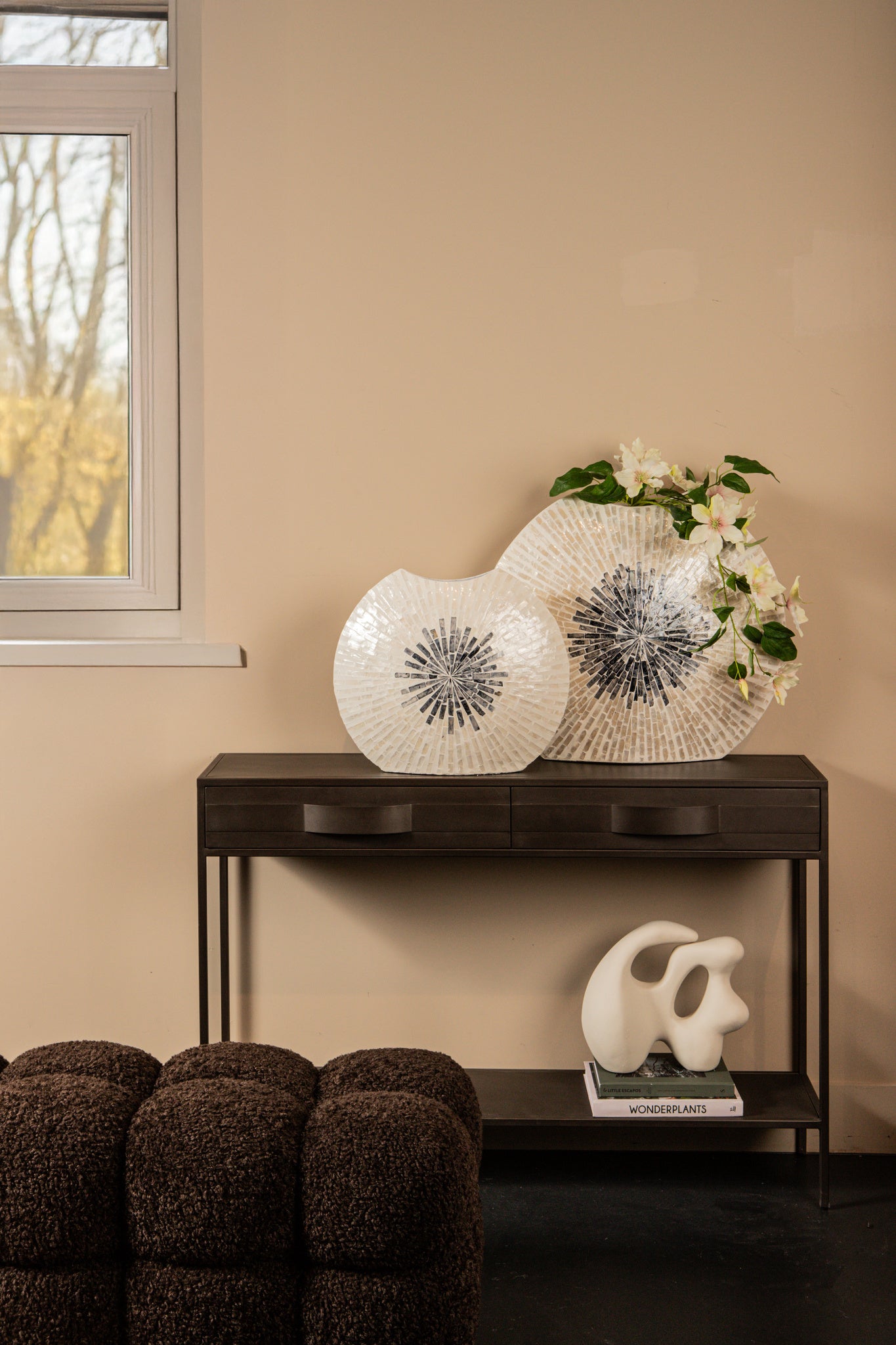 Vojtech White Oval Poly Shell Bamboo Pot Ombre S