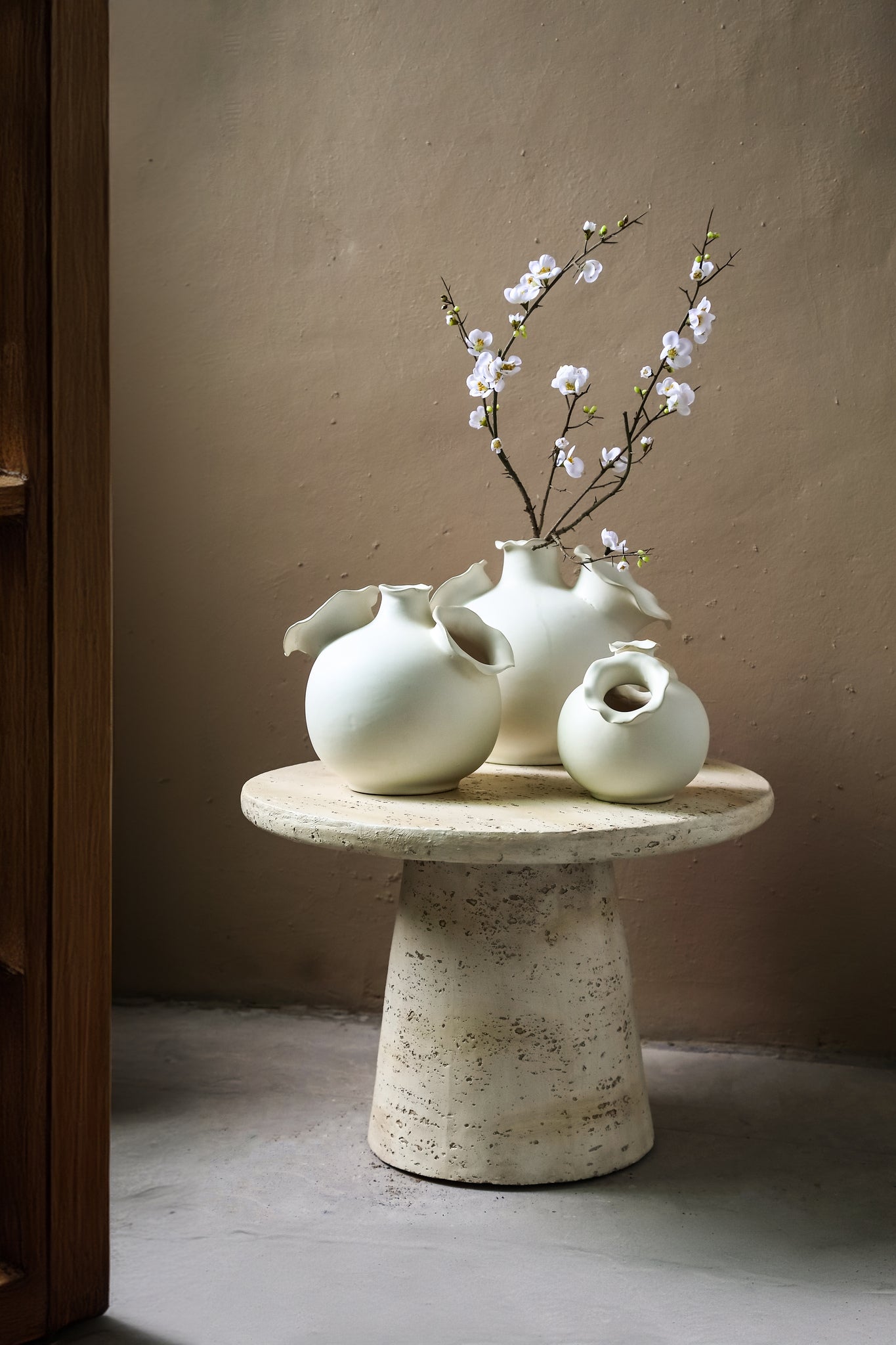 Umme Cream Round Glazed Ceramic Vase Wavy Edges S