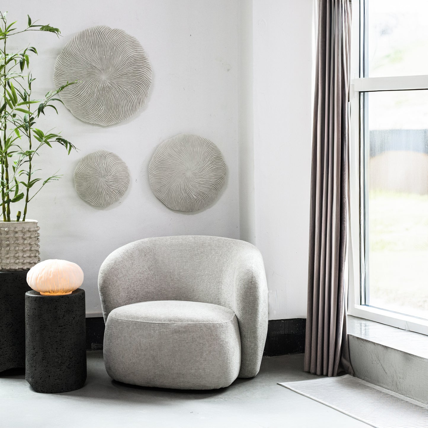 Kathelle White Poly Round Coral Shaped Wallpanel L