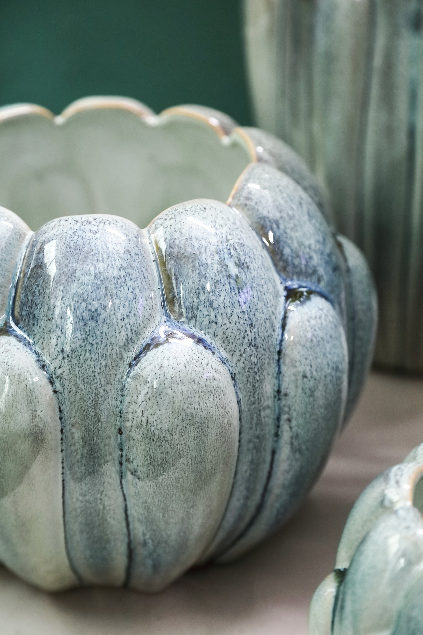 Divinder Petrol Ceramic Ribbed Pot Round M