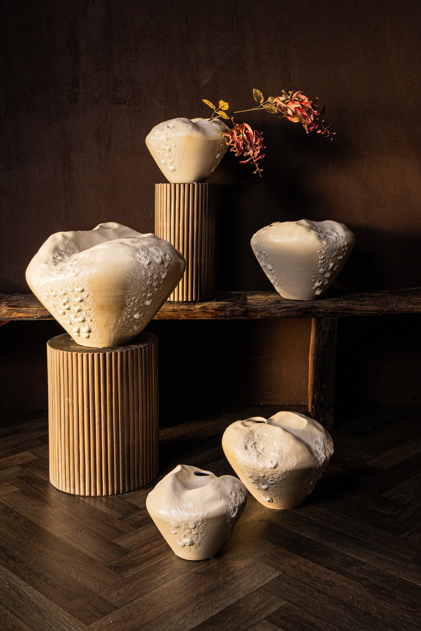 Dangelo Cream Ceramic Irregular Vase M