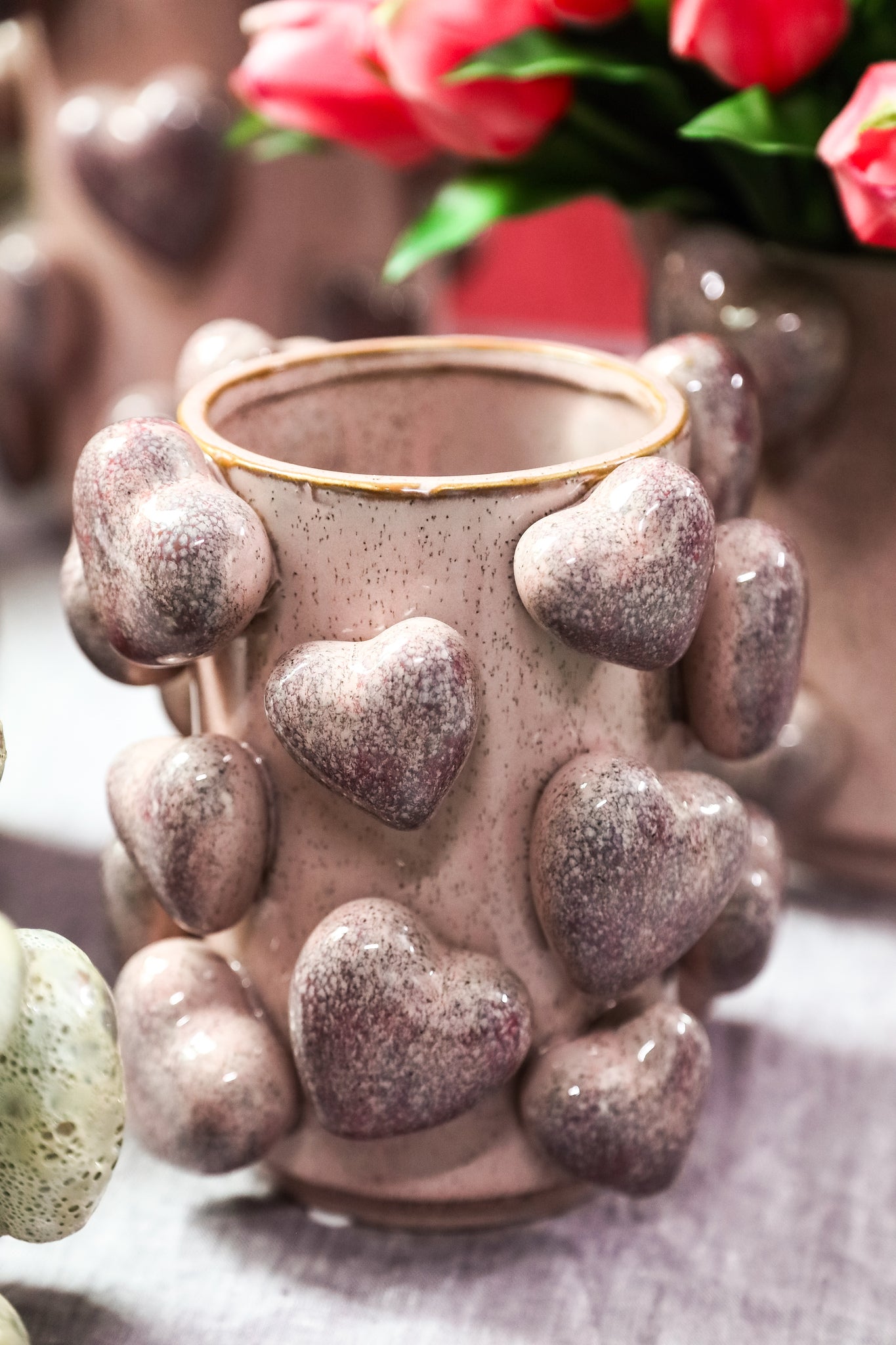 Valentin Pink Ceramic Pot 3D Hearts Low M