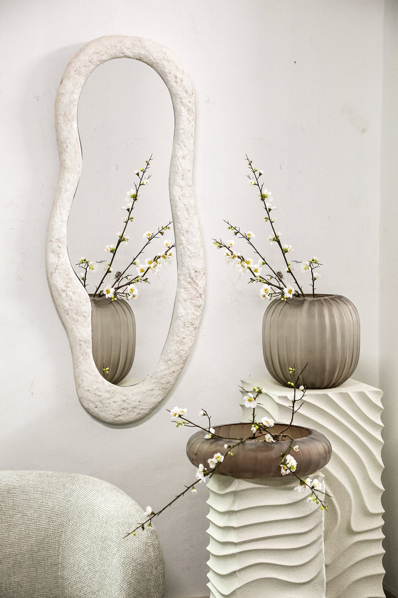 Khowan White MGO Mix Rock Stone Look Mirror