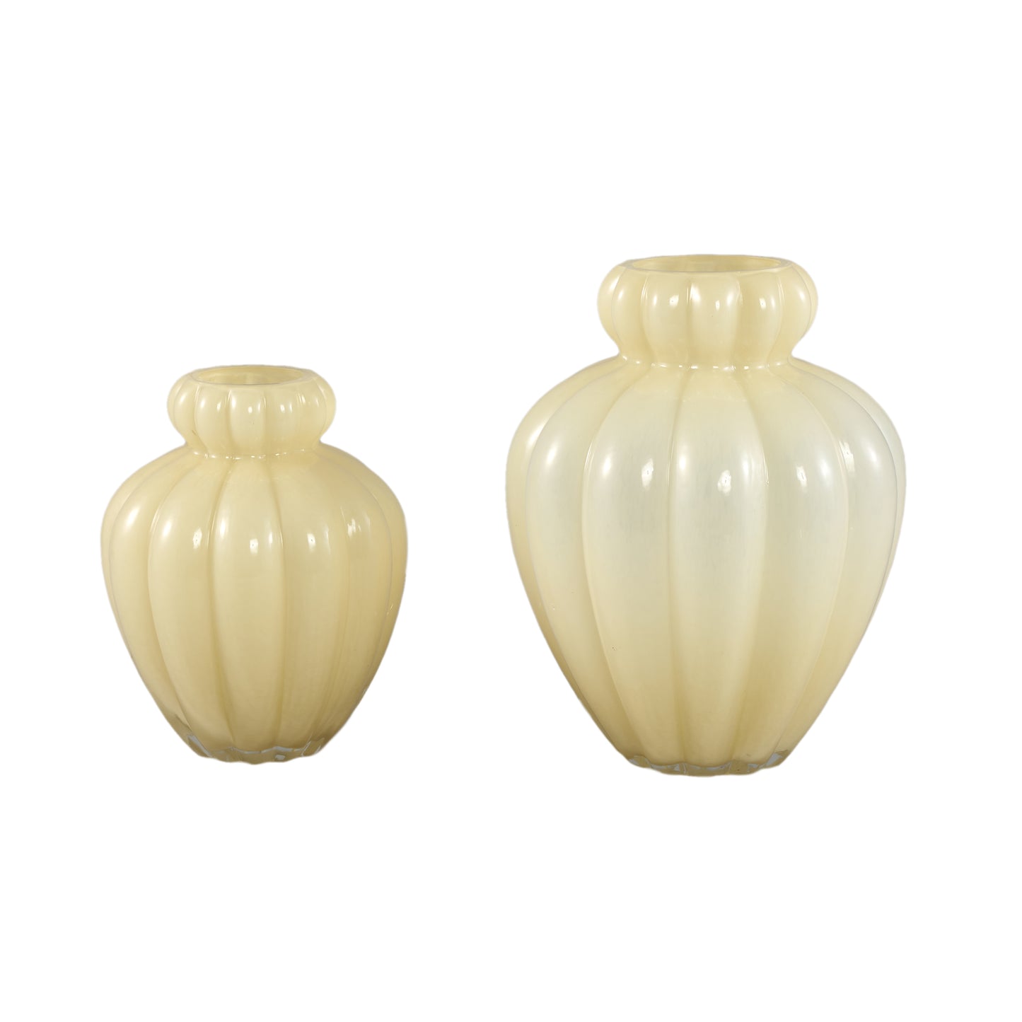 Syamer Cream Milkglass Vase Ribbed Small Border L