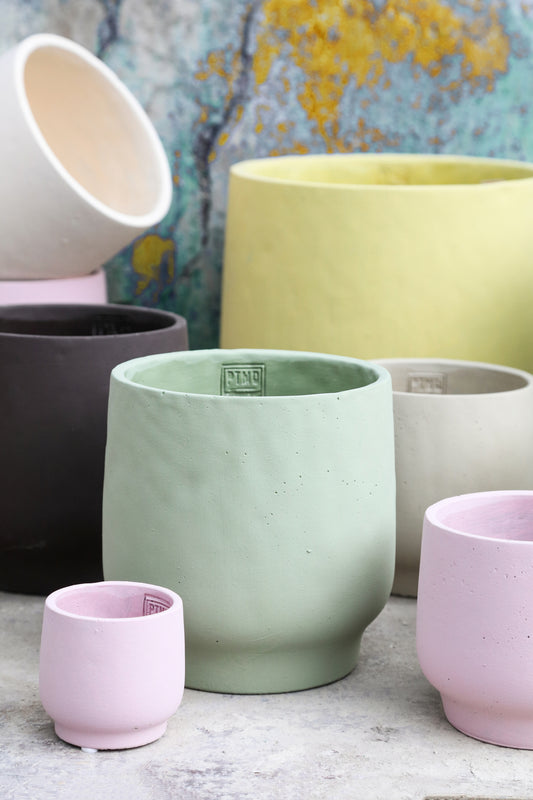 Aline Cream Round Cement Pot On Base XXL