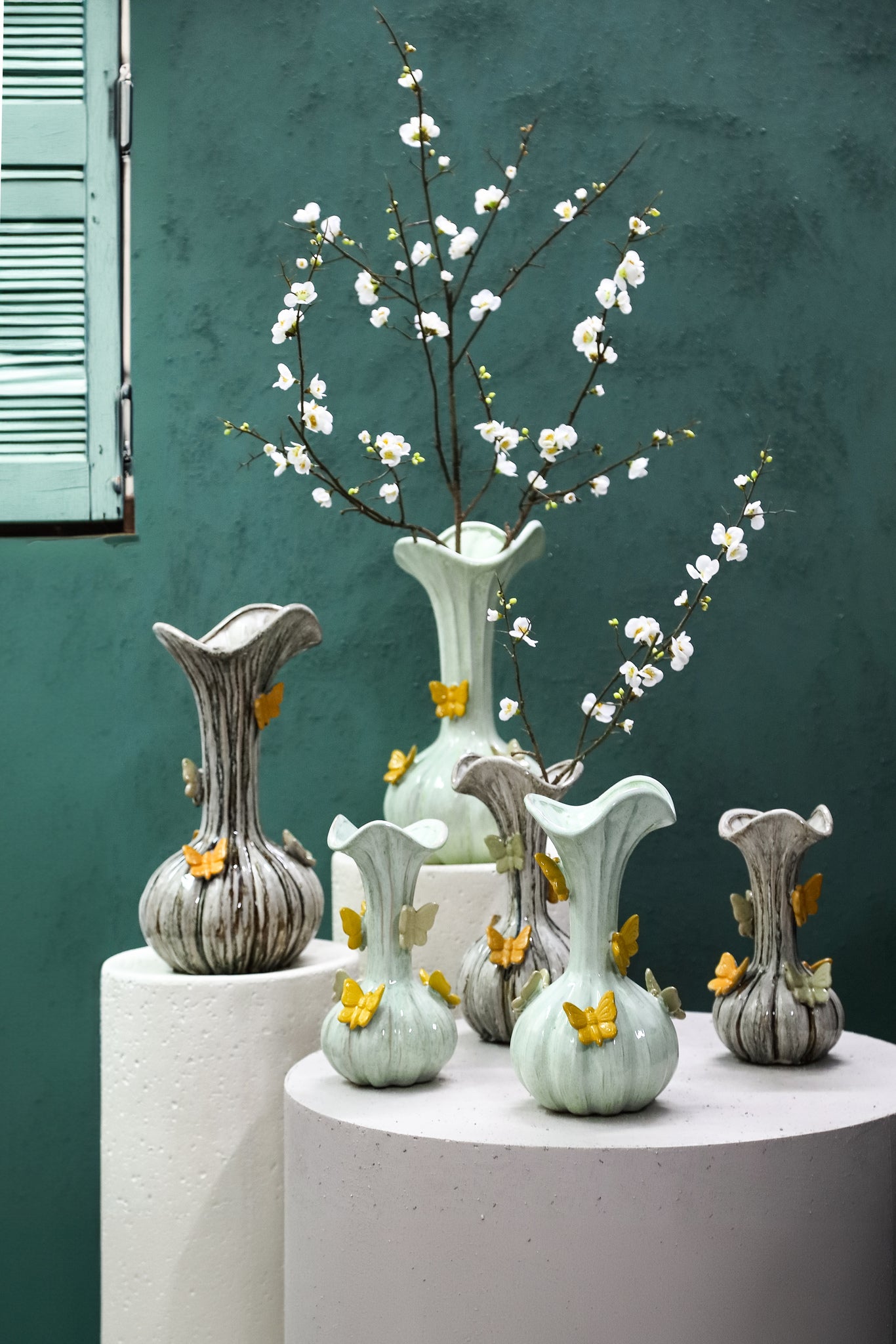 Tamarae Green Ceramic Flowy Vase W Butterfly L