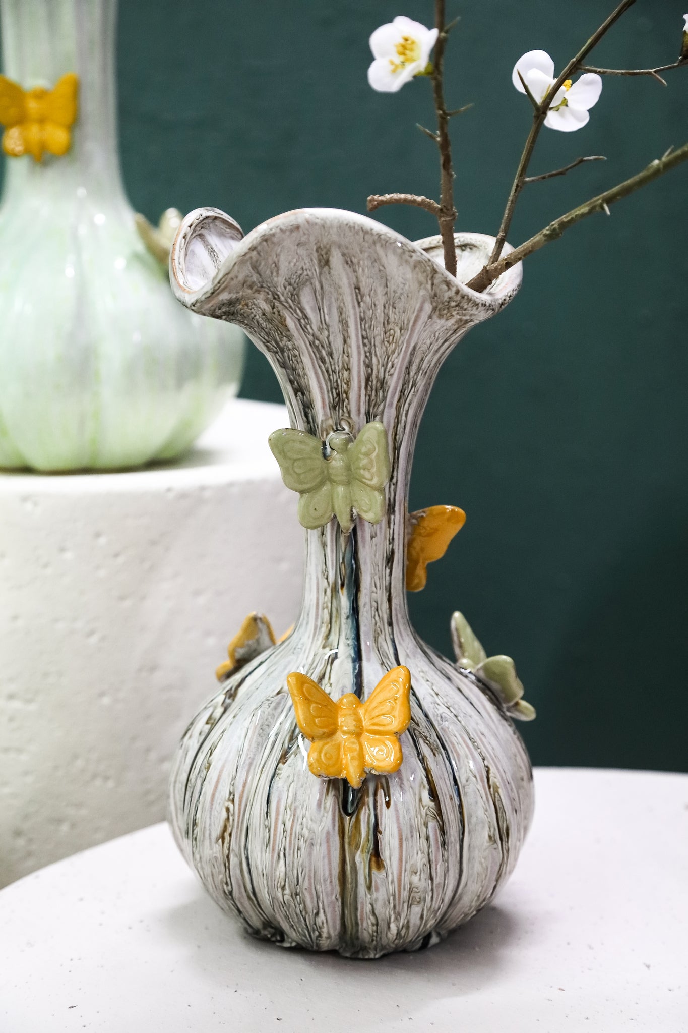 Tamarae Cream Ceramic Flowy Vase W Butterfly L