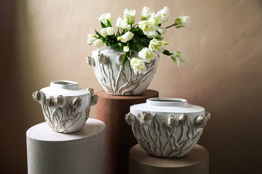 Naomae White Ceramic Pot Tulip Figures Oval L