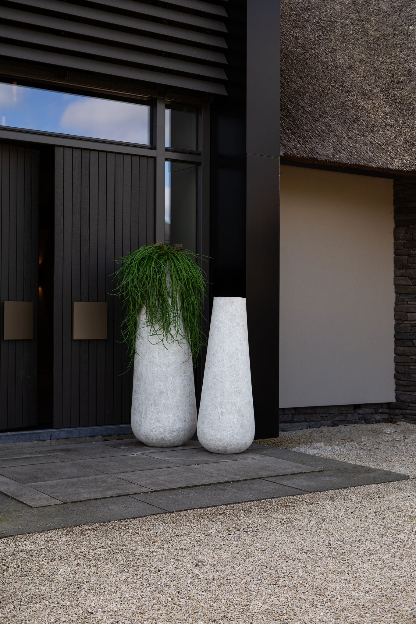 Toshiba White Round High GRC Pot S