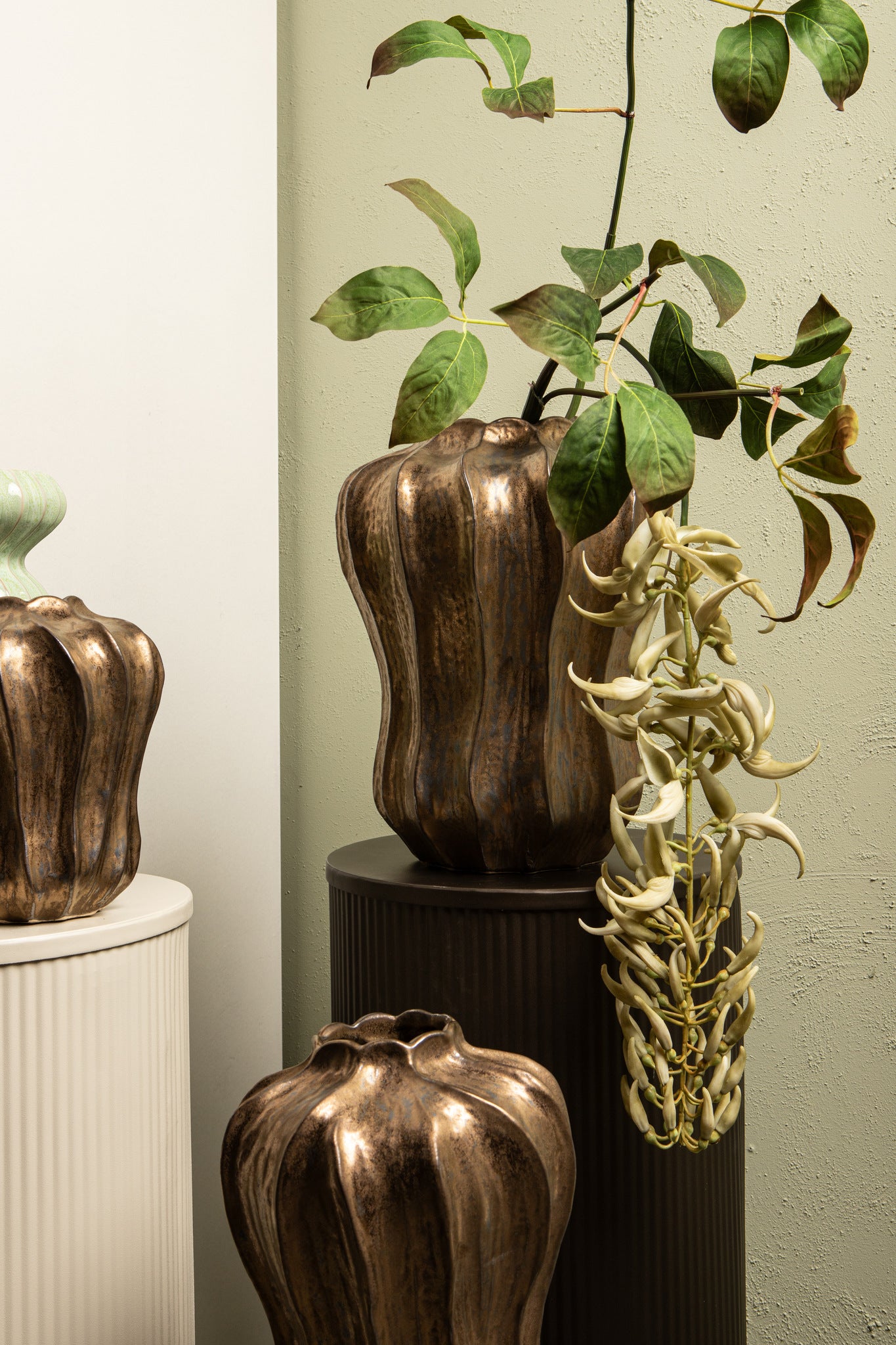 Hamish Bronze Ceramic Round Wavy Shaped Vase S