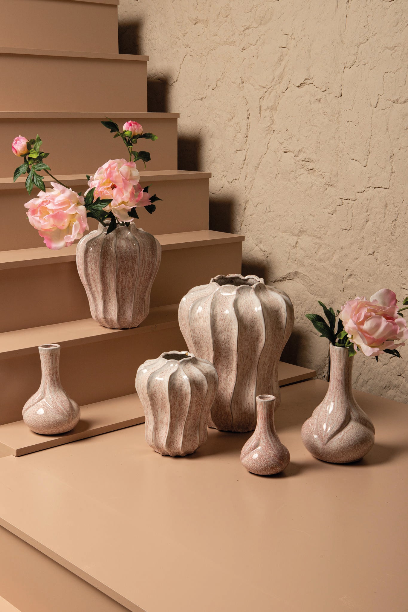 Hamish Pink Ceramic Round Wavy Shaped Vase S