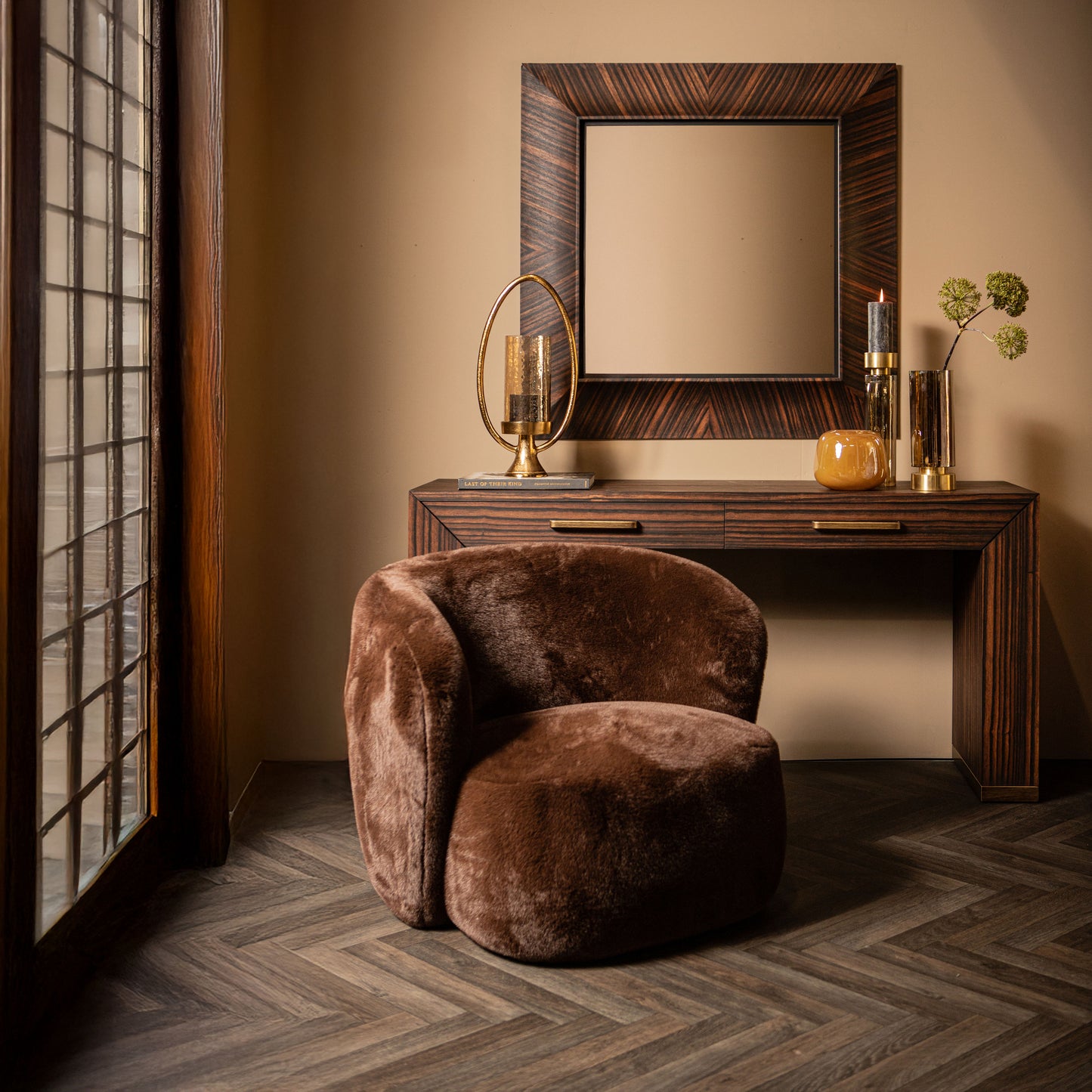 Gezzy Brown Wood Veneer Mirror Curl Frame Square