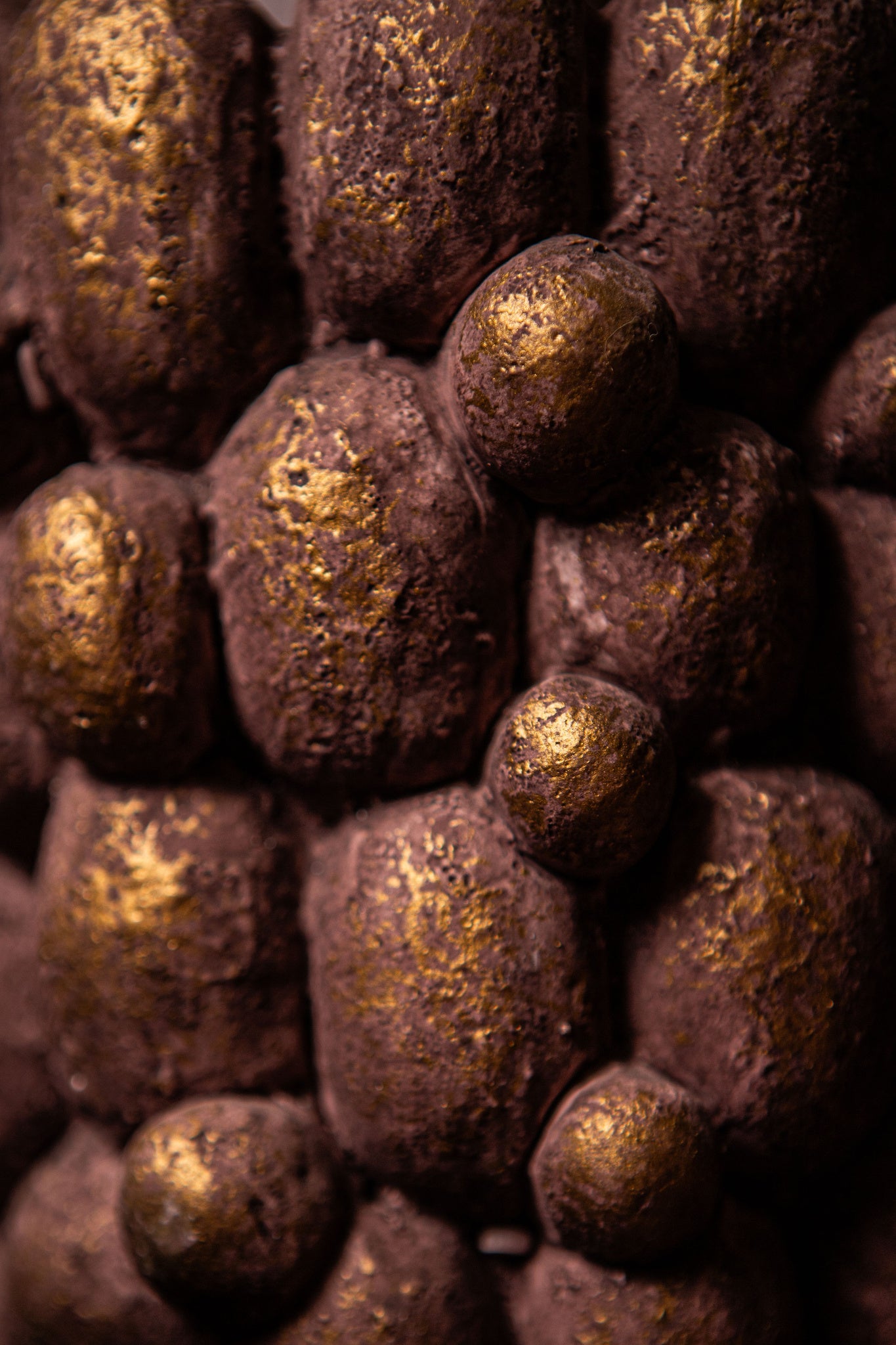 Stenley Bronze Cement Round Rough Rock Pot XL