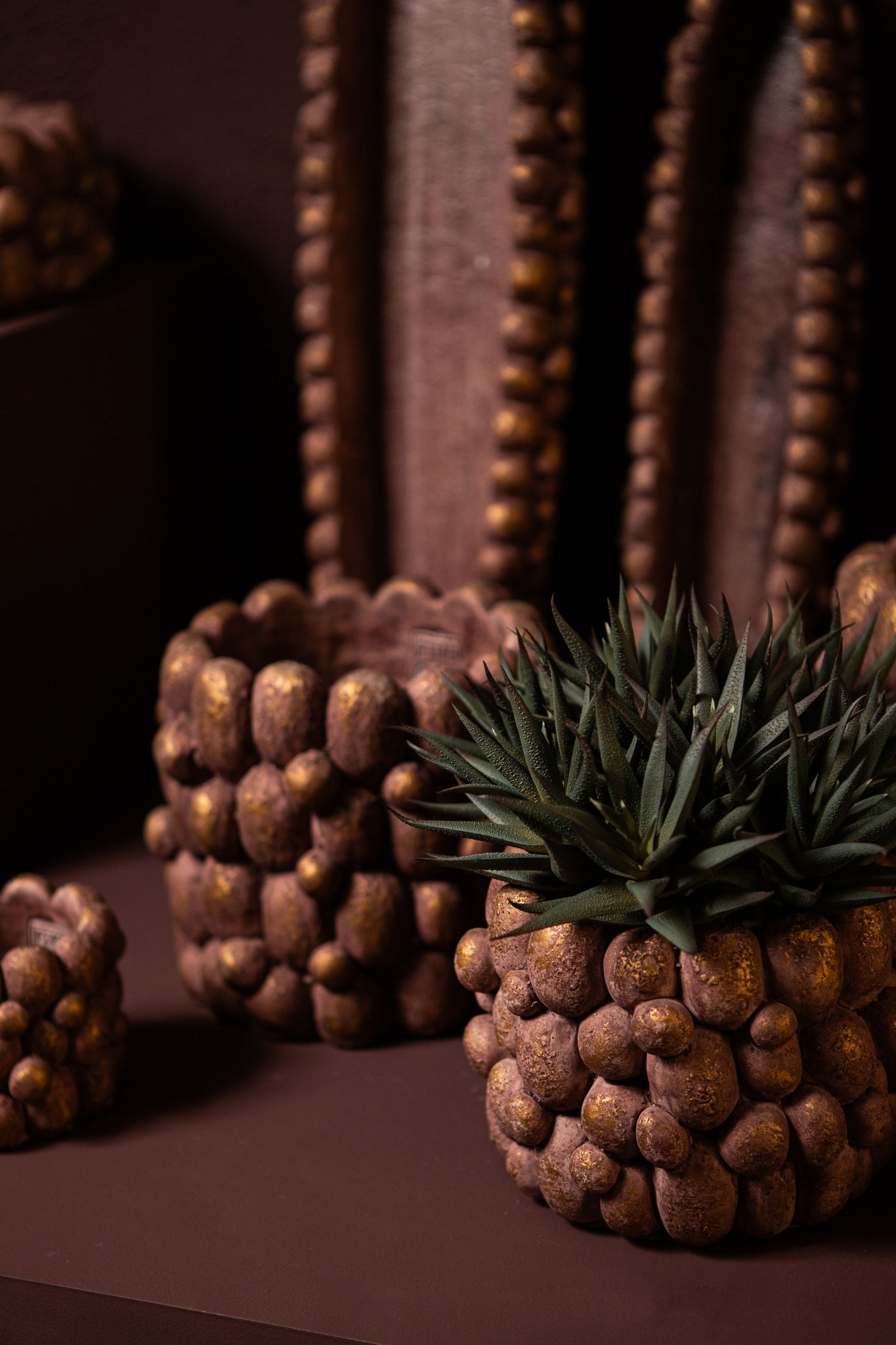 Stenley Bronze Cement Round Rough Rock Pot XL