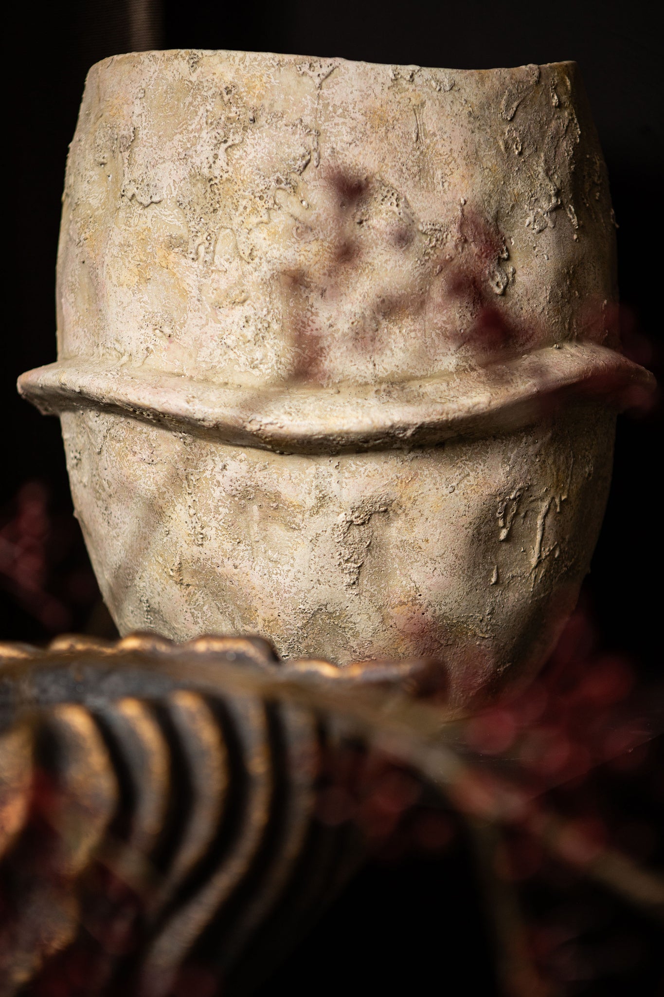 Haania Beige Cement Round Pot With Middle Line XXL