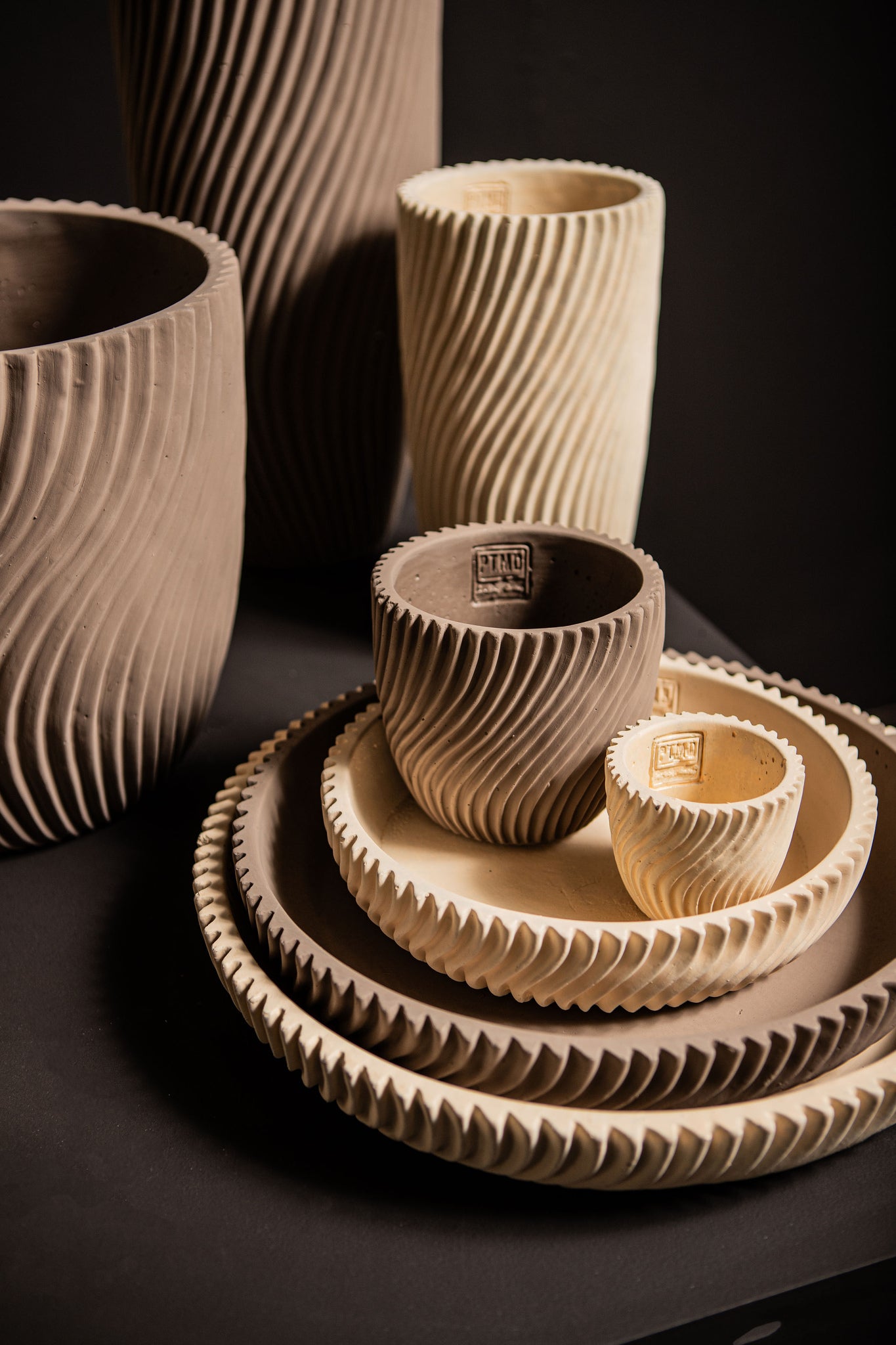 Lianna Beige Cement Round Bowl With Line Pattern M