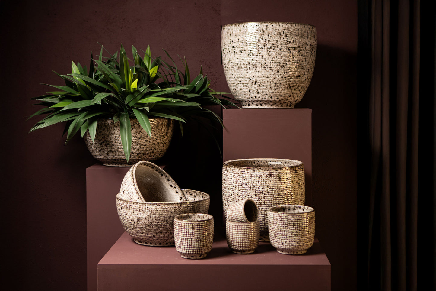 Elana White Round Ceramic Pot With Grey Pattern XL