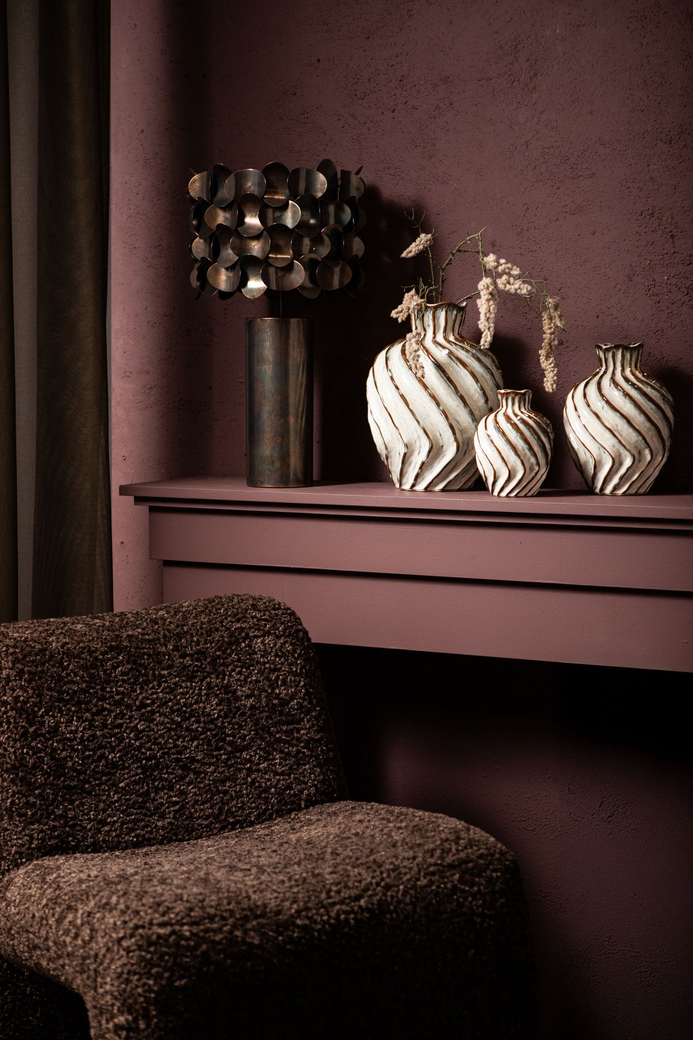 Marel White Round Ceramic Vase Swirl Lines M