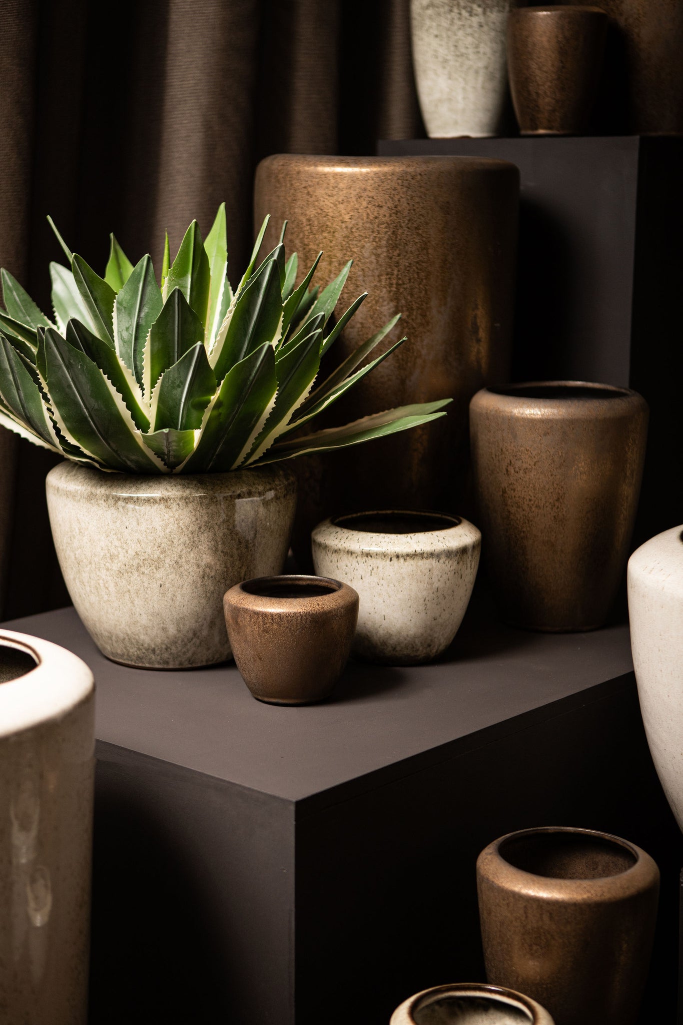 Kyleigh Bronze Round Ceramic Pot Smooth Low M