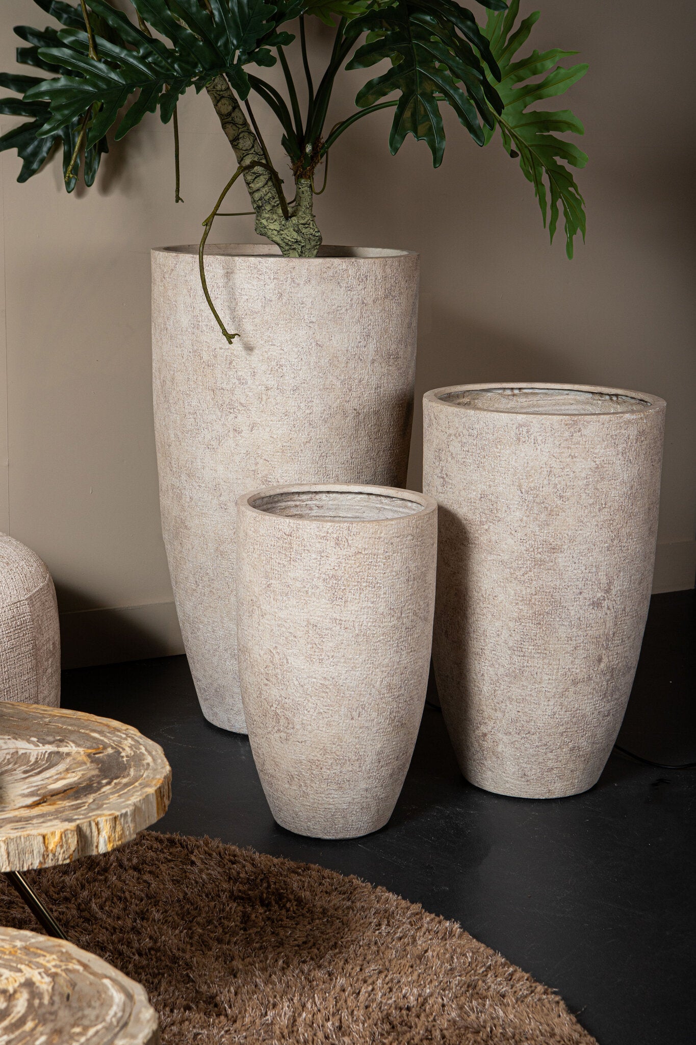 Salah Beige Keramische Pot Rond Hoog 100x55x55 cm