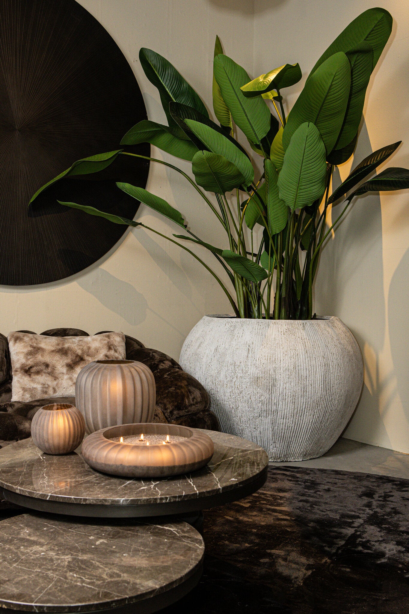 Yolenda Crème Cement Vezel Grote Pot Met Streeppatroon 80x110x110 cm